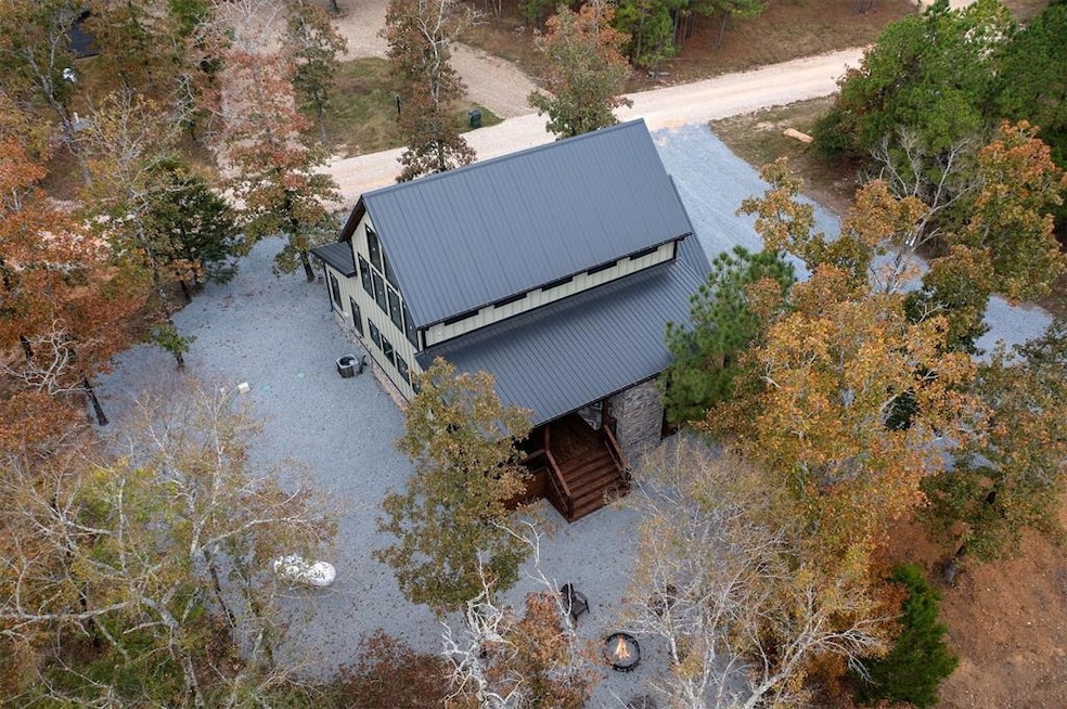 742 Hickory Post Rd, Broken Bow, OK 74728 - photo 1