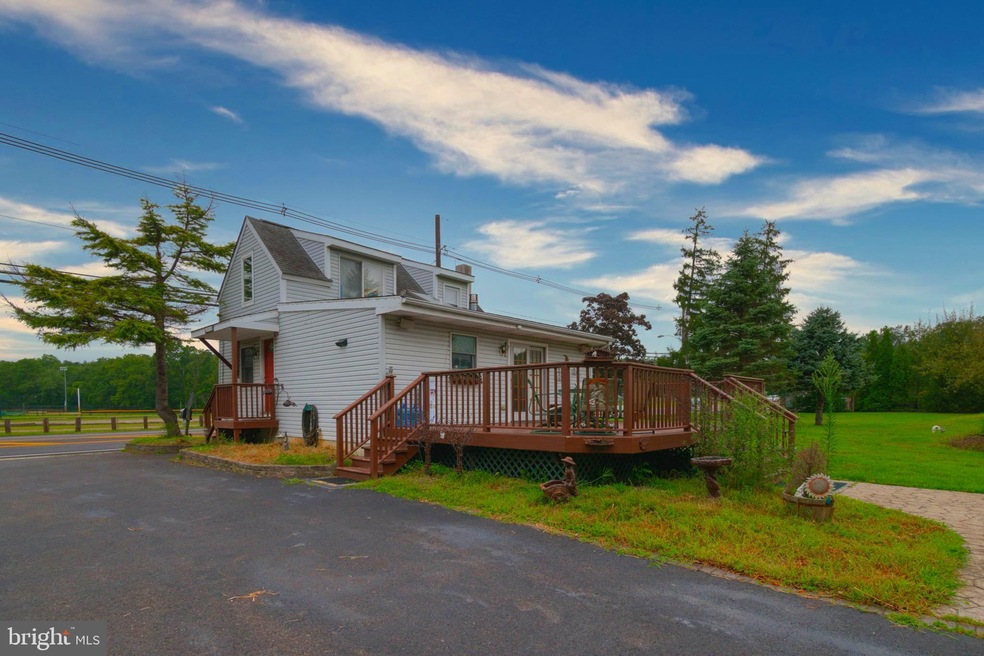 206 Hartford Rd, Medford, NJ 08055 - photo 1