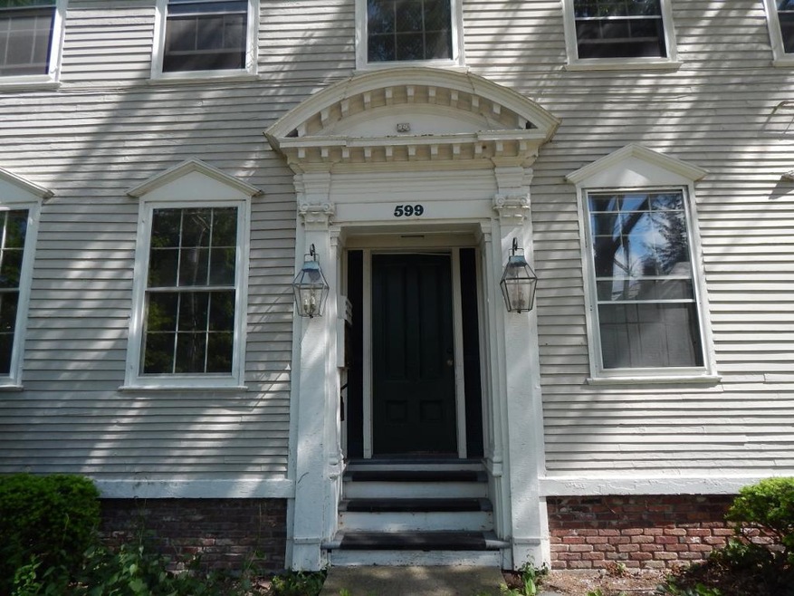 599 Middle St unit 5, Portsmouth, NH 03801 - photo 1