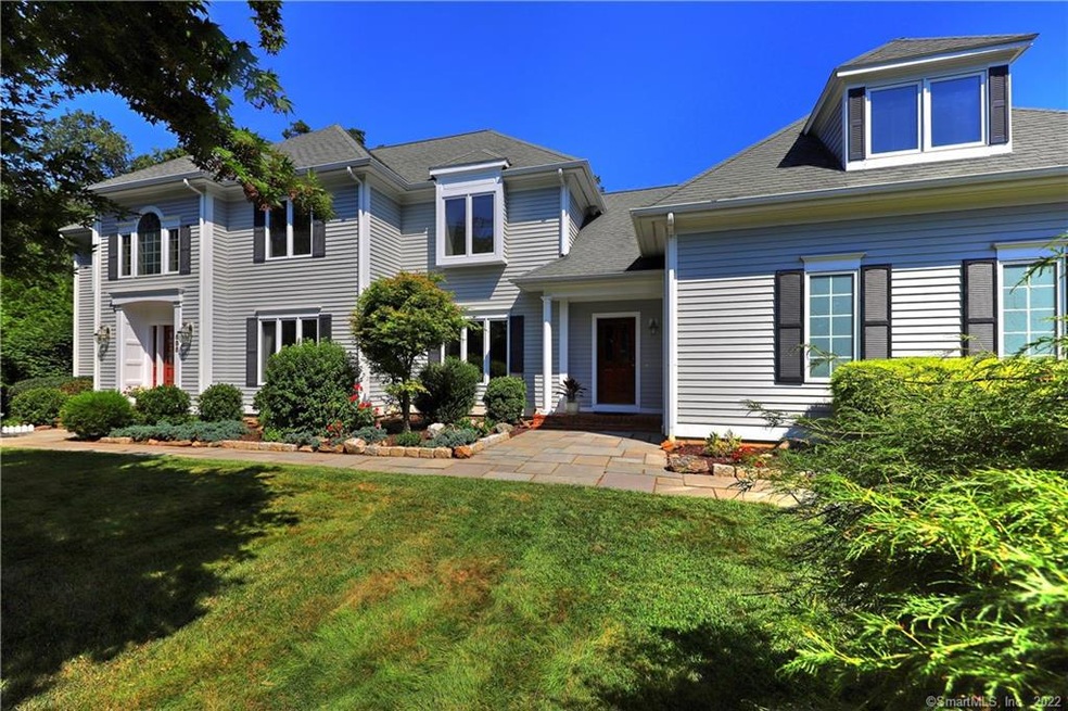 688 Heritage Hill Rd, Orange, CT 06477 - photo 1