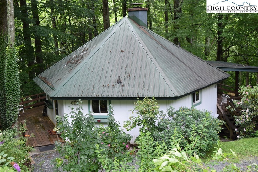 129 Sunshine Dr, Banner Elk, NC 28604 - photo 1