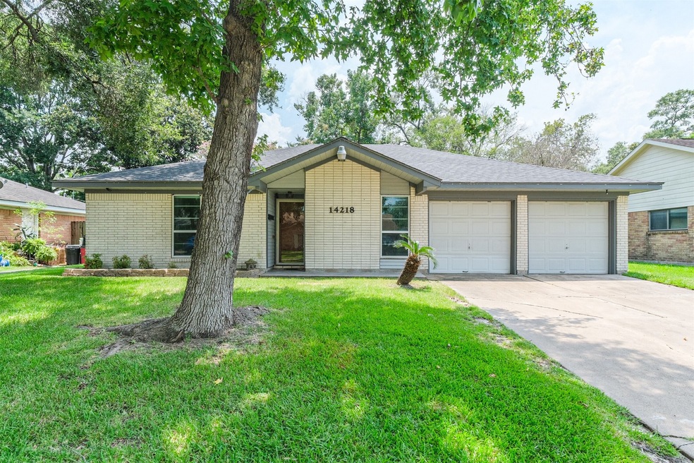 14218 Roundstone Ln, Houston, TX 77015 - photo 1