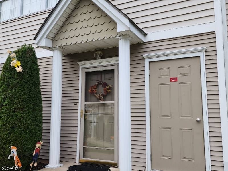 31 Mcclelland Way, Clifton, NJ 07012 - photo 1