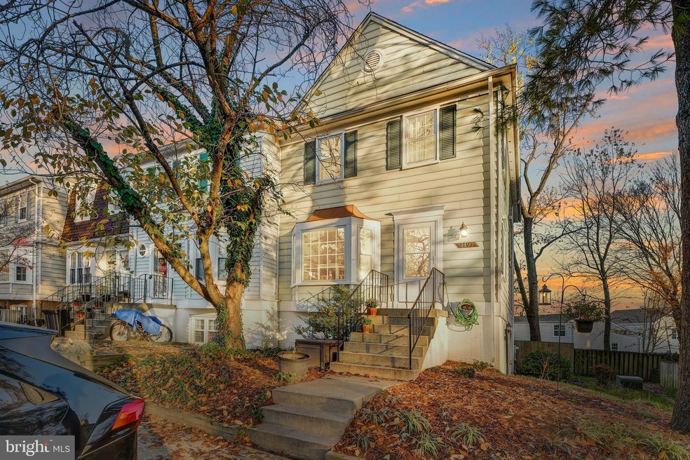 1497 Lowell Ct, Crofton, MD 21114 - photo 1