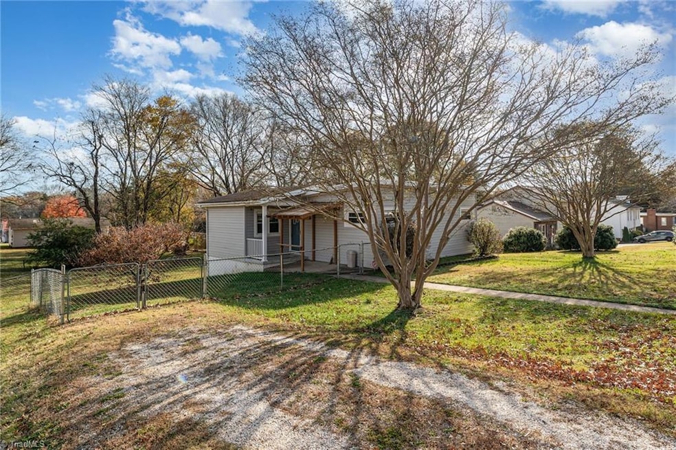 306 Merriman St, Eden, NC 27288 - photo 1