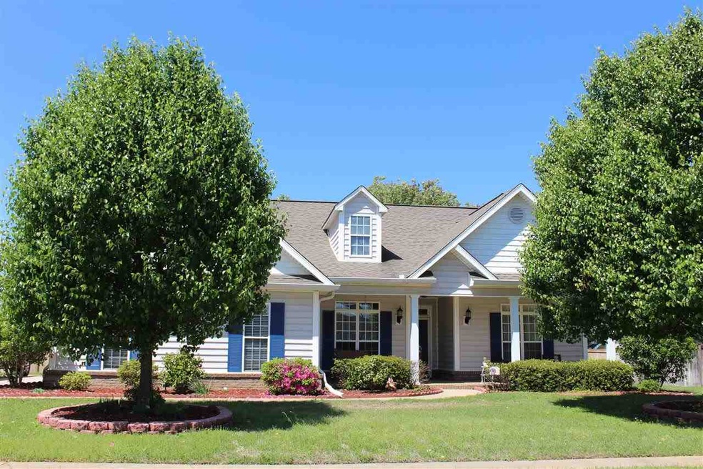 97 Lovorn Cir, Warner Robins, GA 31088 - photo 1