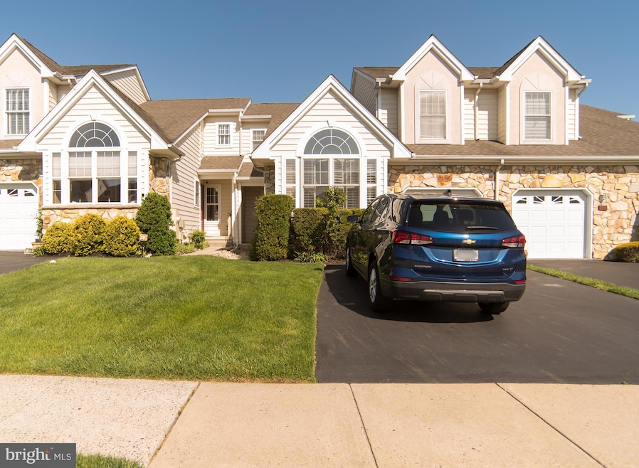 17 Grandview Dr, Warminster, PA 18974 - photo 1