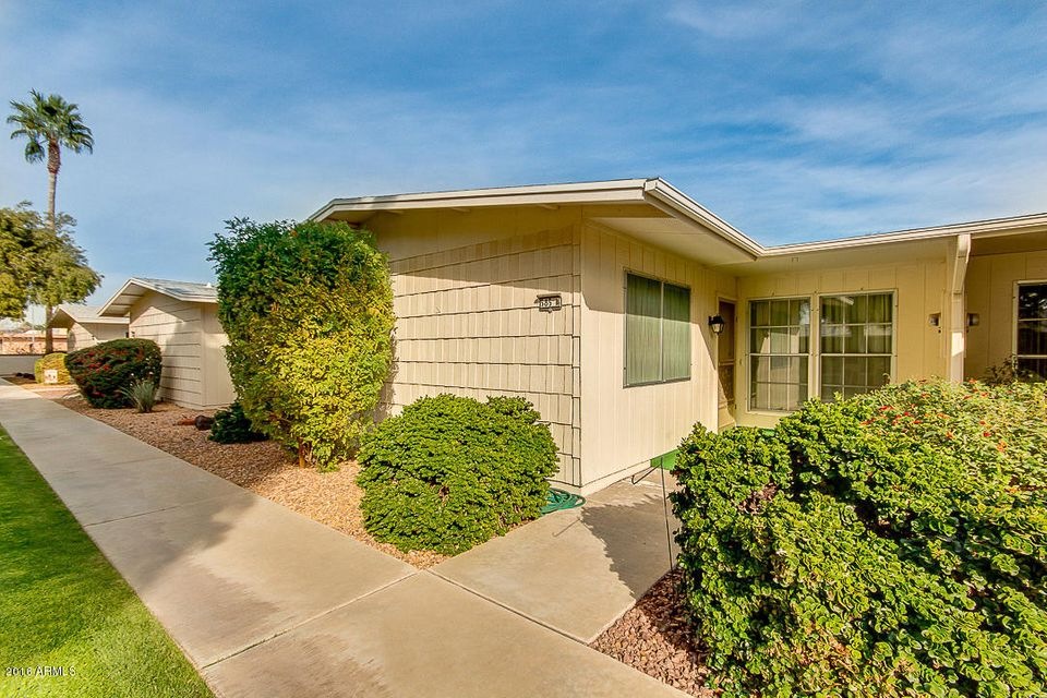 10585 W Palmeras Dr unit D, Sun City, AZ 85373 - photo 1