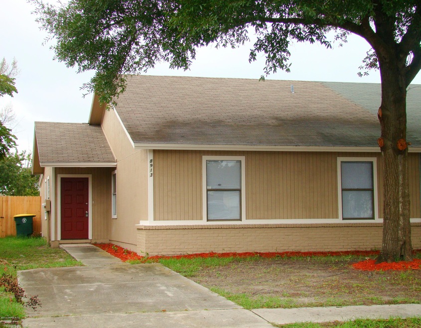 8913 Ivey Rd, Jacksonville, FL 32216 - photo 1