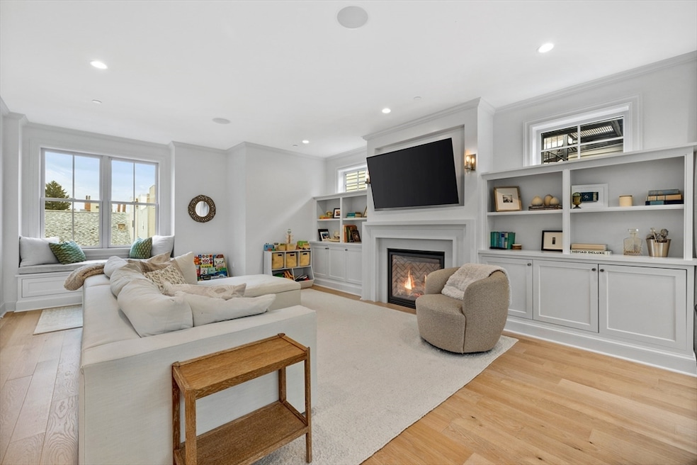 617 E 7th St unit 2, Boston, MA 02127 - photo 1