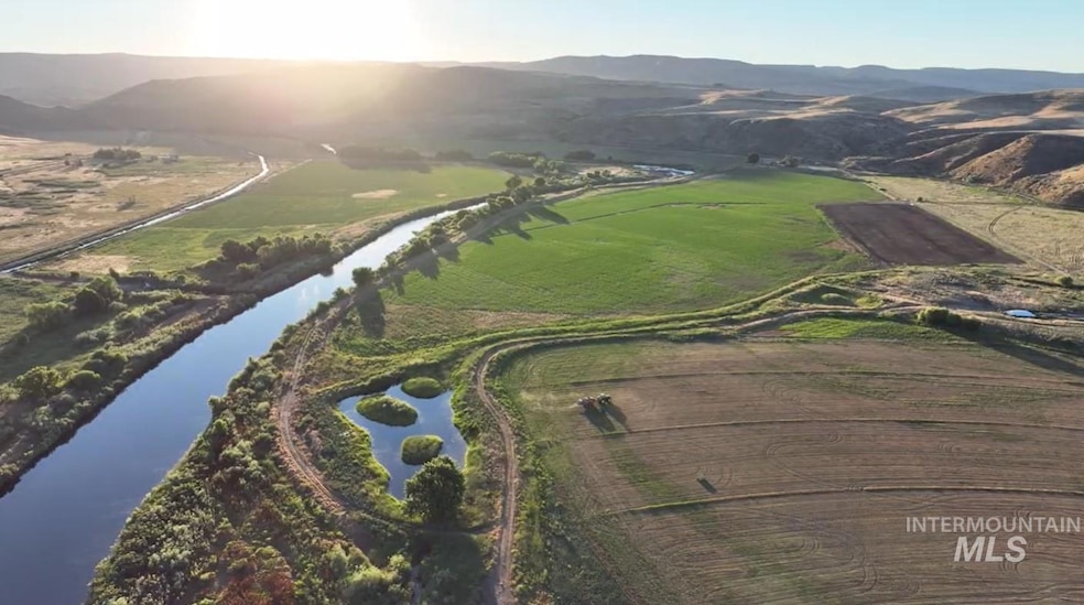 2152 Cove Rd, Weiser, ID 83672 - photo 1