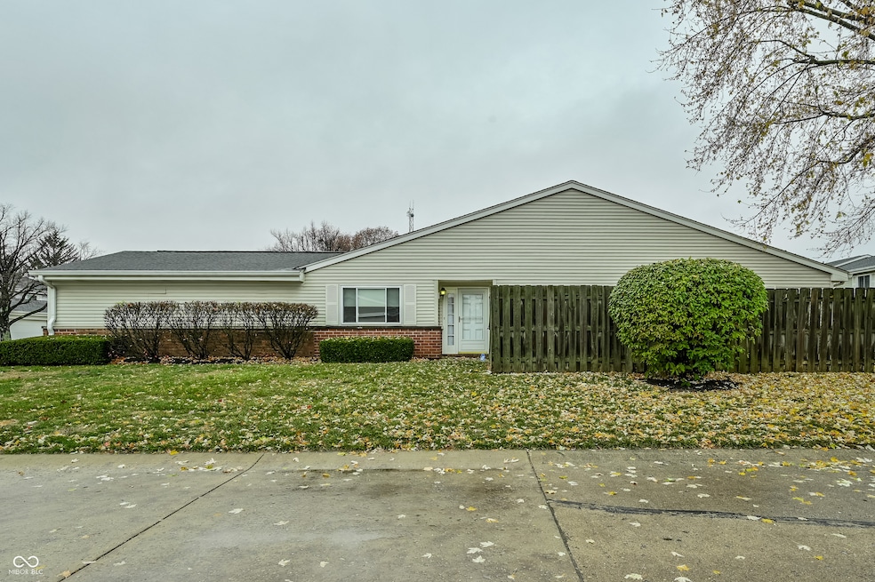 7646 Vintage Ct, Indianapolis, IN 46226 - photo 1