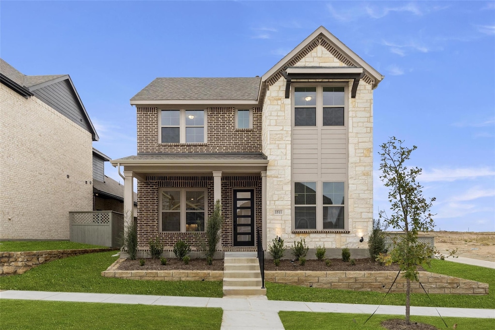 1511 Trailblazer  Front