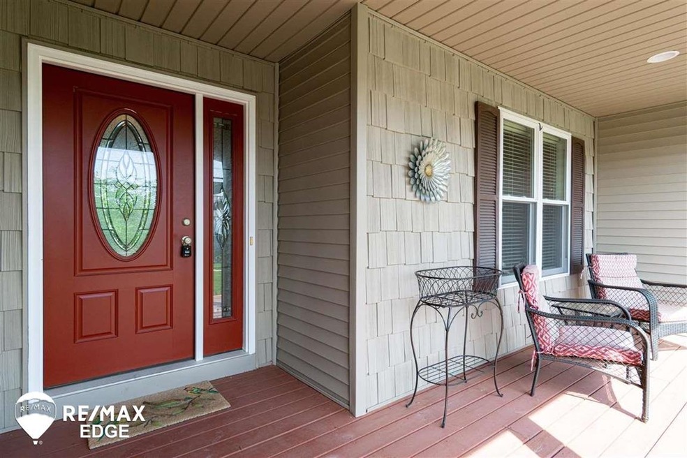 2133 Brier Crest Dr, Davison, MI 48423 - photo 1