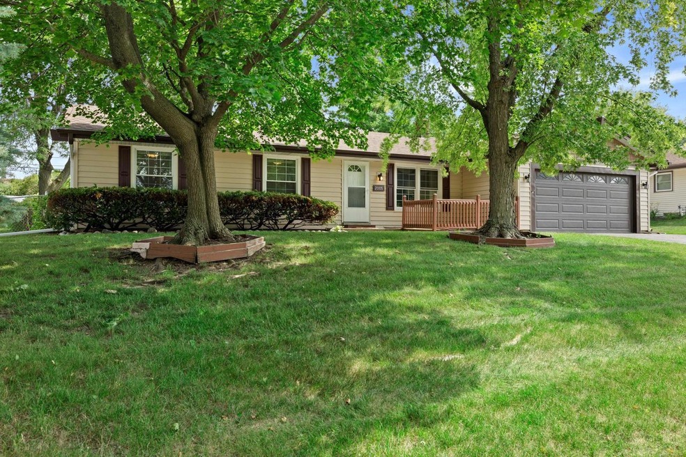 2005 Ramona Rd, Waukesha, WI 53186 - photo 1