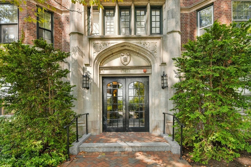989 Memorial Dr unit 691, Cambridge, MA 02138 - photo 1