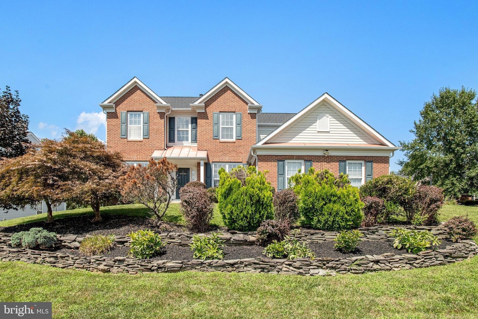 14936 Honey Locust Ct, Woodbridge, VA 22193 - photo 1