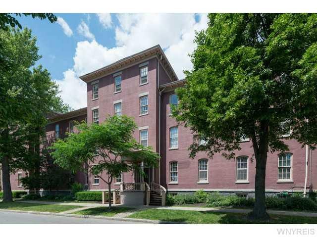 Exterior Front 125 Edward Street #1G