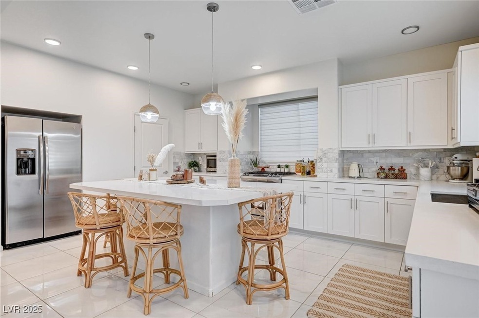 6723 Tangled Vines Ave, Las Vegas, NV 89139 - photo 1