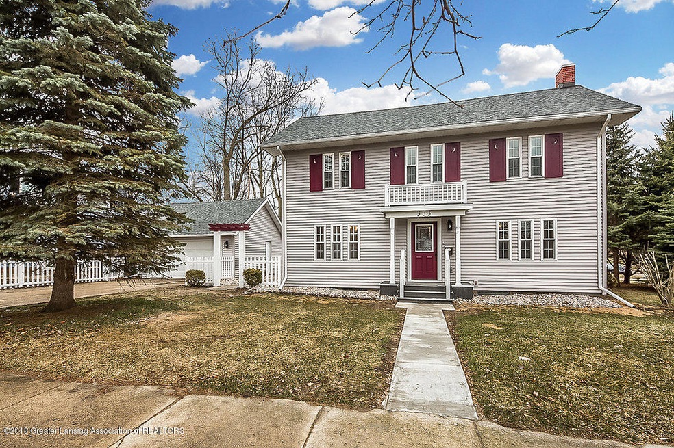 333 Bartlett St, Lansing, MI 48915 - photo 1