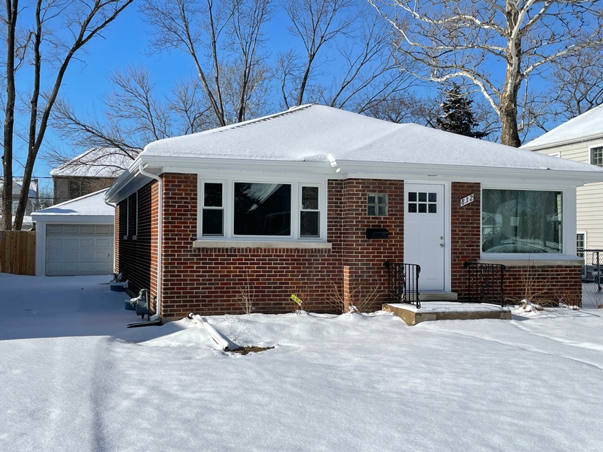 832 S Spring Rd, Elmhurst, IL 60126 - photo 1
