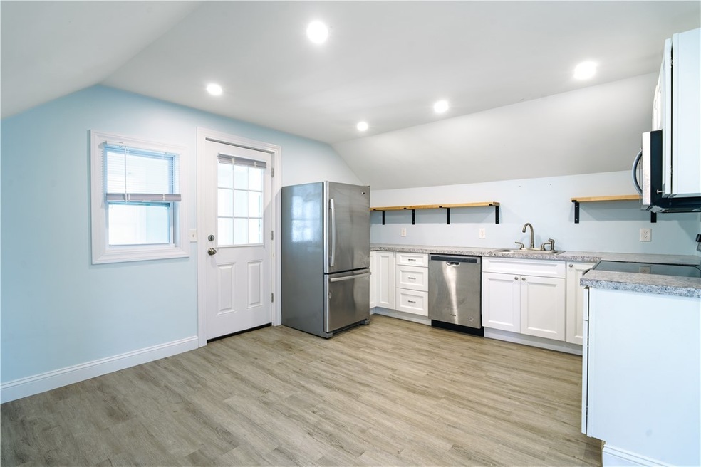 33 Woodland Ave unit 2, Smithfield, RI 02917 - photo 1