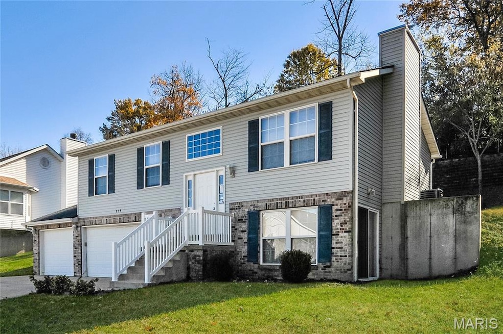839 Memory Ln, Fenton, MO 63026 - photo 1