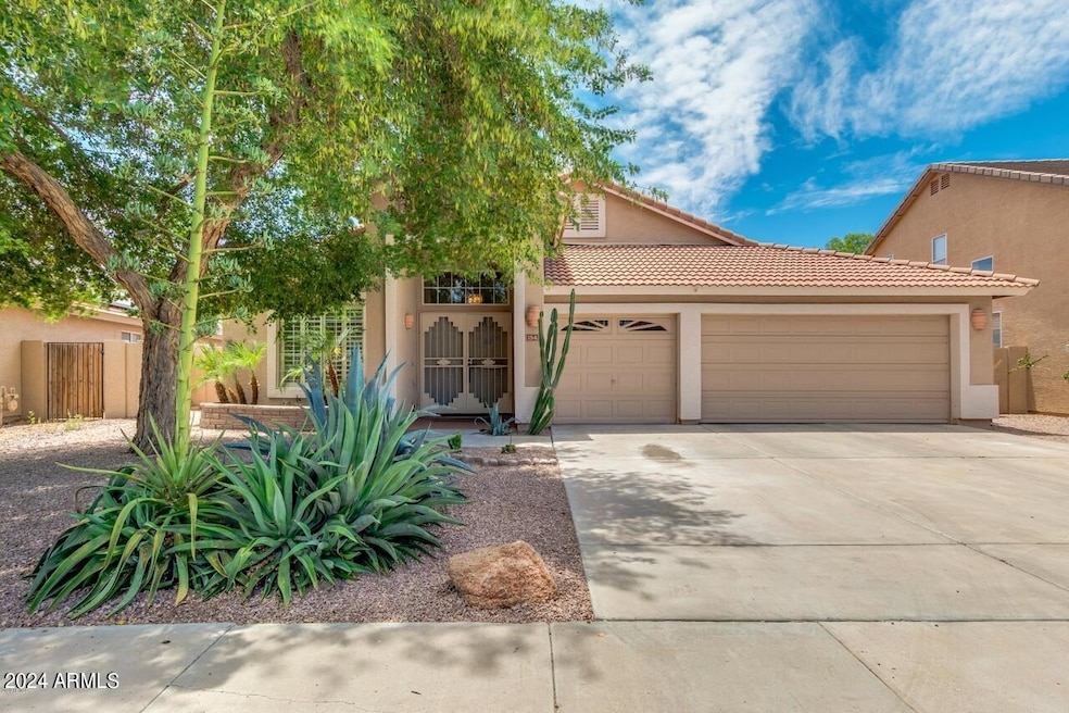 1543 E Oakland St.