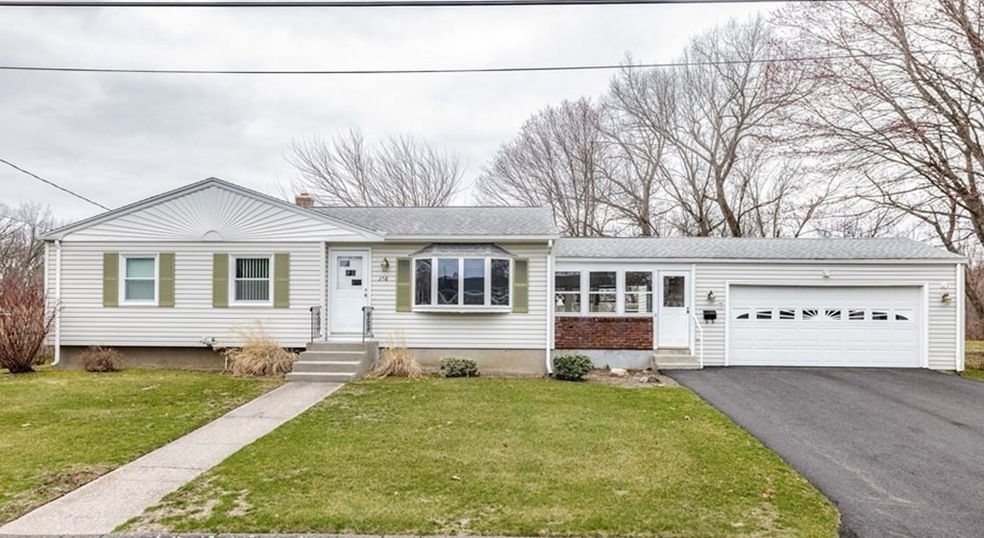 258 Fletcher Cir, Chicopee, MA 01020 - photo 1