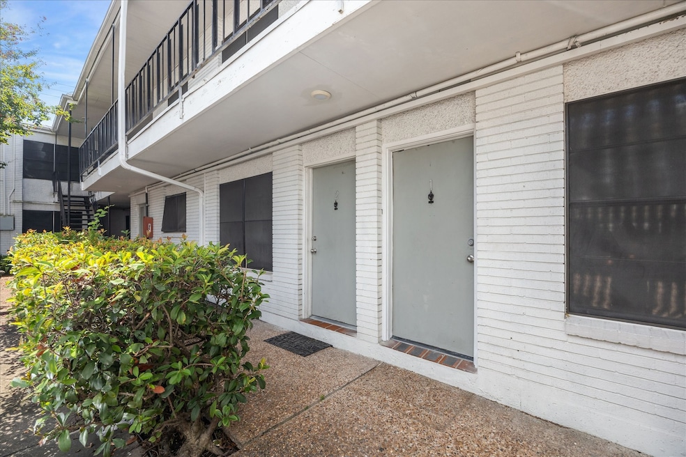 1645 W Main St unit 1, Houston, TX 77006 - photo 1