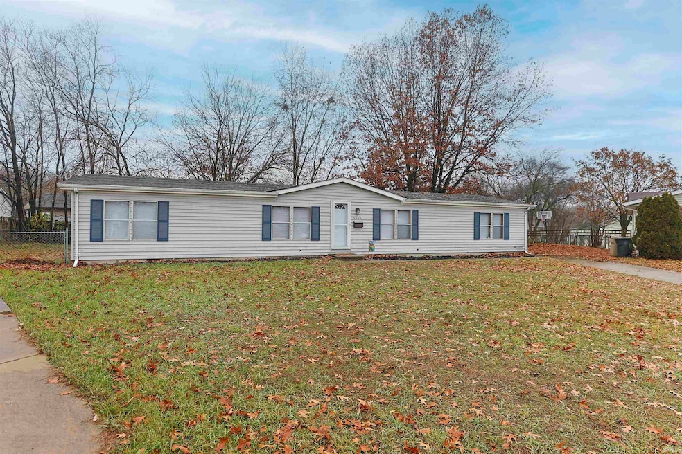 5215 Hazelwood Ct, South Bend, IN 46619 - photo 1