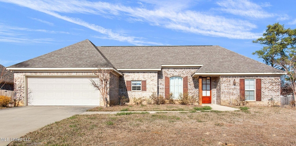 1-web-or-mls-303 Creek Court-2
