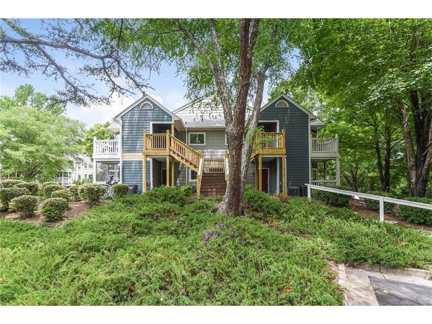 CHARMING TWO BEDROOM CONDO IN HIDDEN LAKE