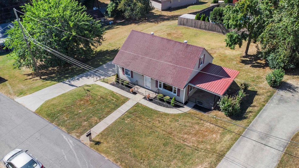 2422 Carroll St, Ashland, KY 41102 - photo 1