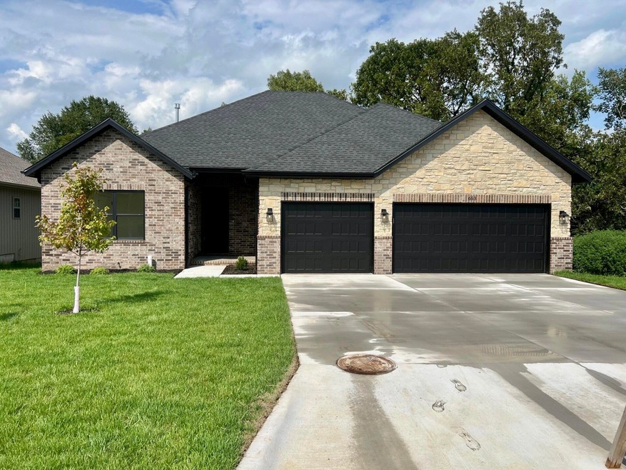 653 W Arbor Glenn