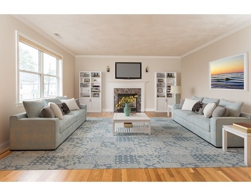 165 Ash St unit 1, Waltham, MA 02453 - photo 1