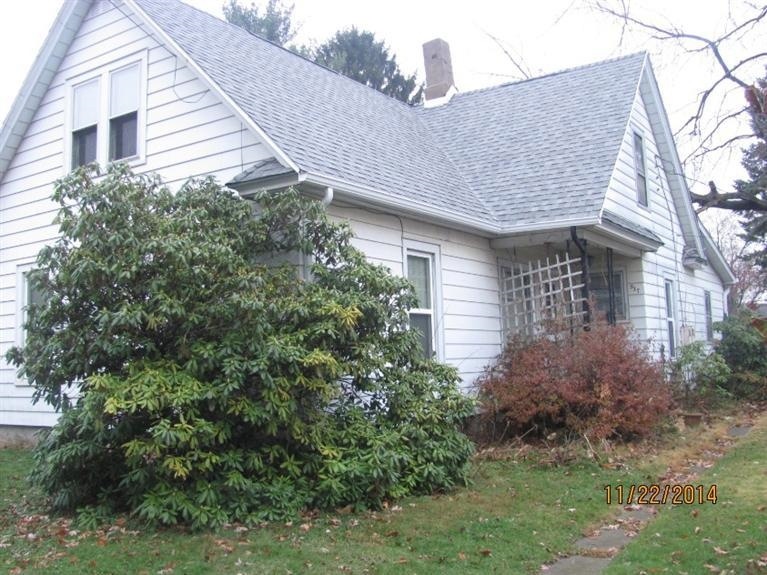 817 Park St, La Porte, IN 46350 - photo 1