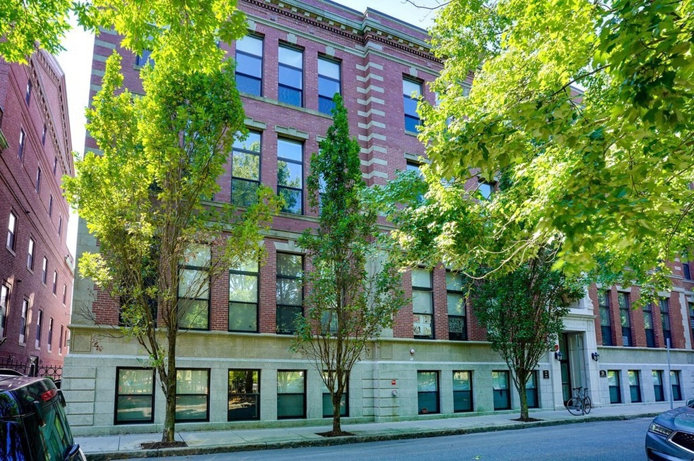 Sold $780,000 • Co-Listing Agent