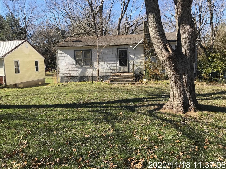 204 N Elm St, Dixon, MO 65459 - photo 1