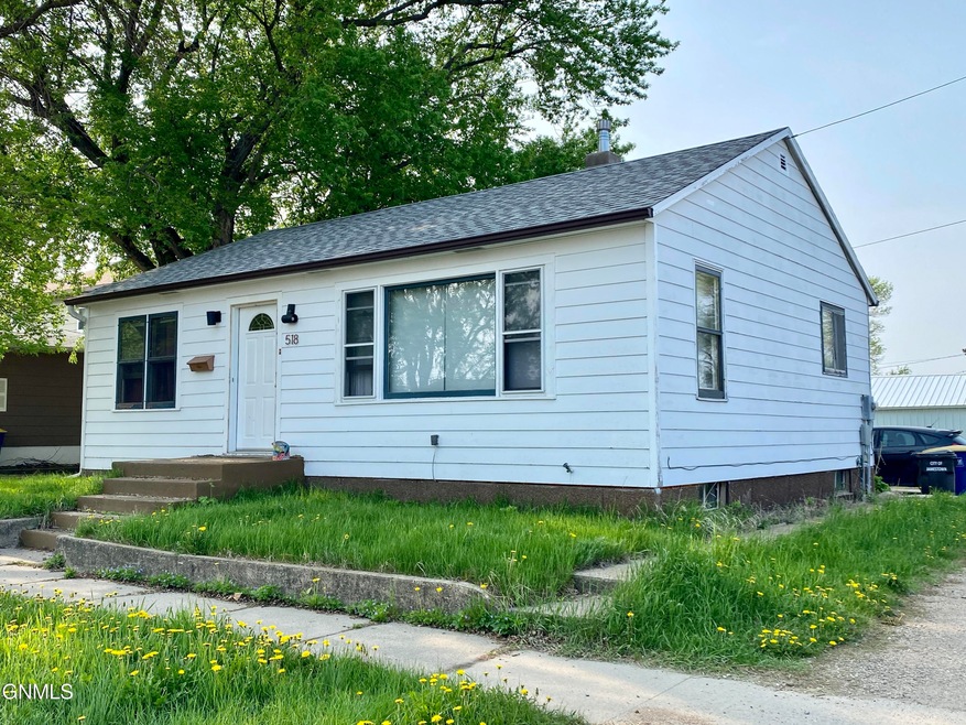 518 2nd St SE, Jamestown, ND 58401 - photo 1