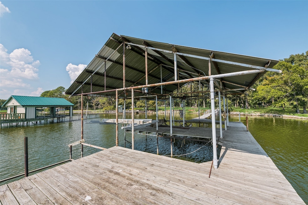 Pending $400,000 • Co-Listing Agent