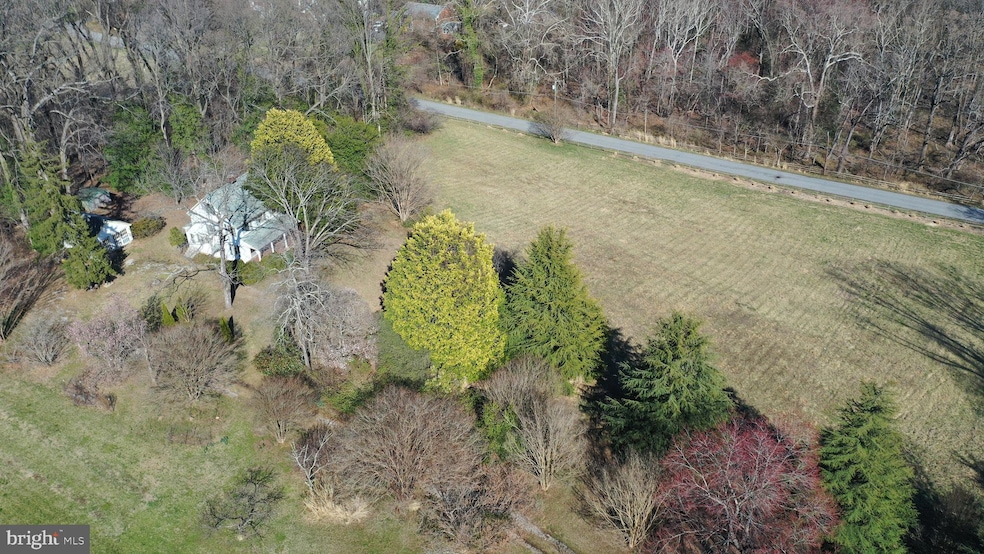 1689 Pleasant Plains Rd, Annapolis, MD 21409 - photo 1