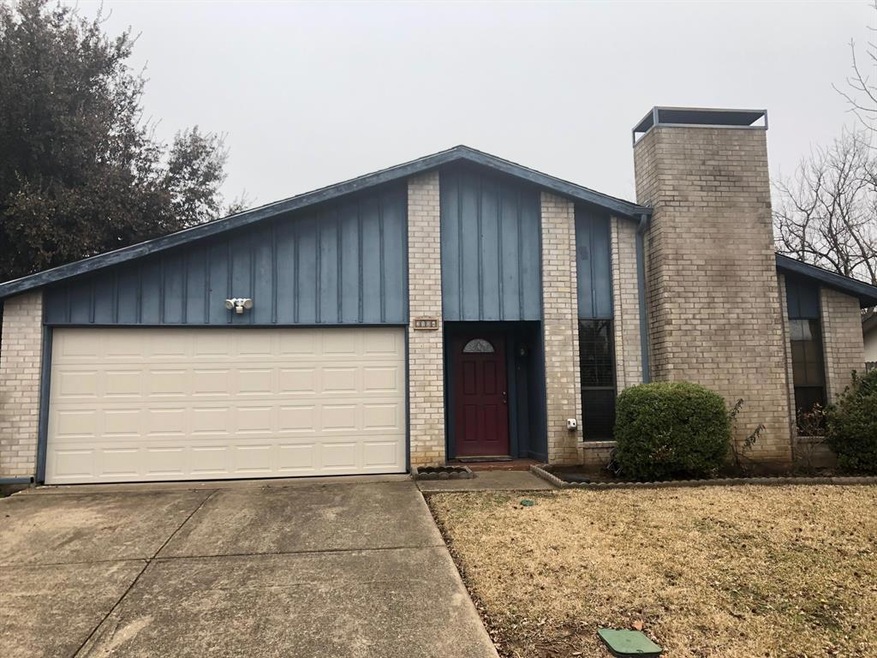 2124 Loma Verde Dr, Bedford, TX 76021 - photo 1