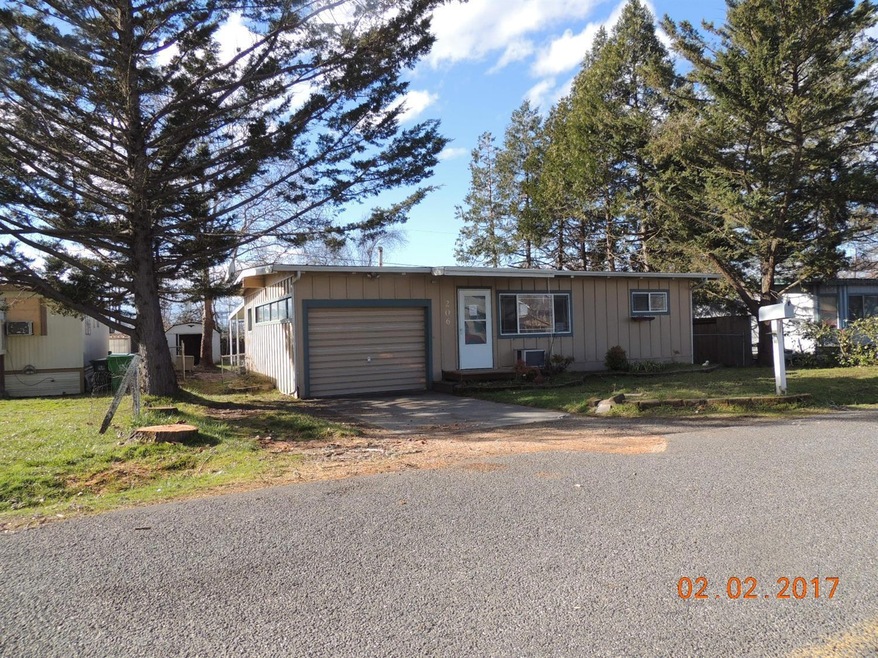 206 Pardee Ln, Grants Pass, OR 97527 - photo 1