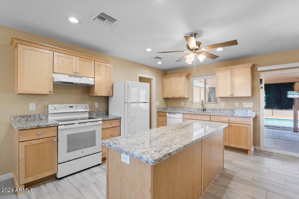 13-Kitchen