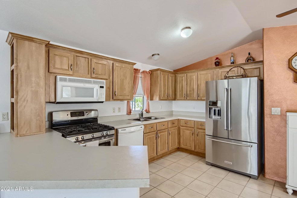 15 Kitchen