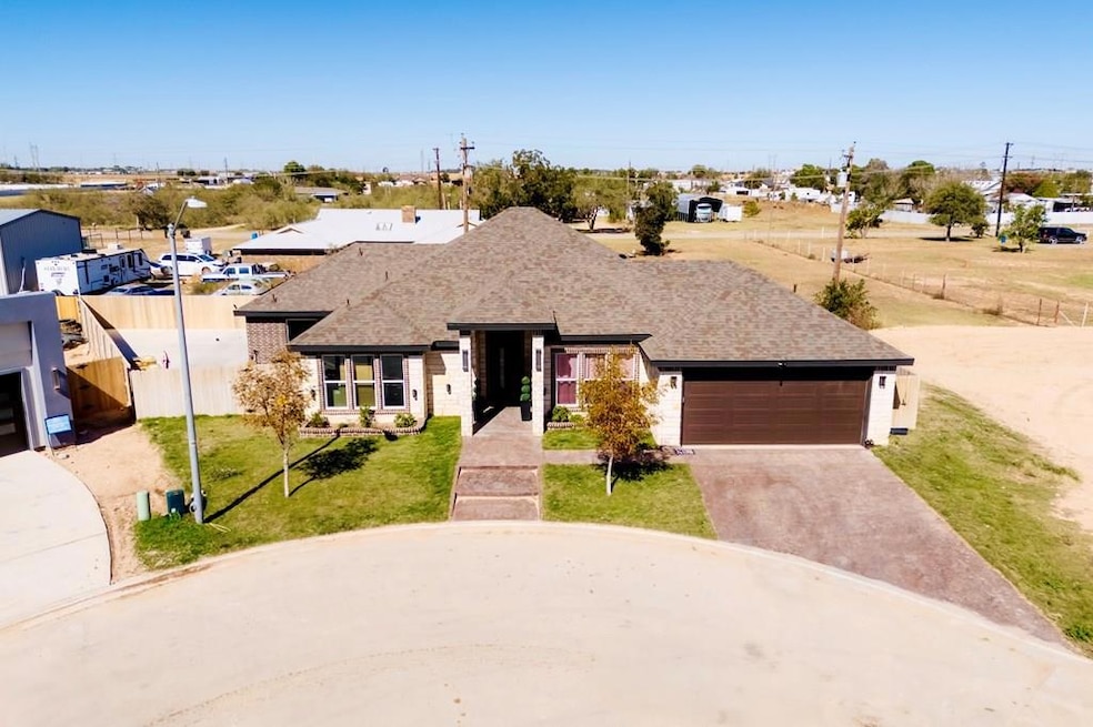 2701 Starling Dr, Midland, TX 79706 - photo 1