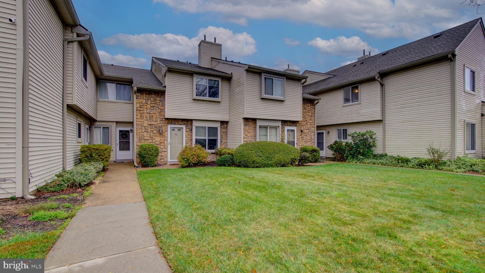 58 Teal Ct, East Windsor, NJ 08520 - photo 1