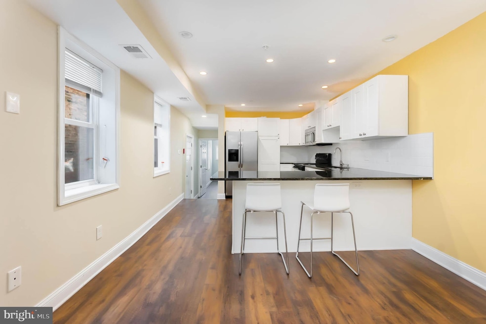 825 Hollins St unit 1, Baltimore, MD 21201 - photo 1