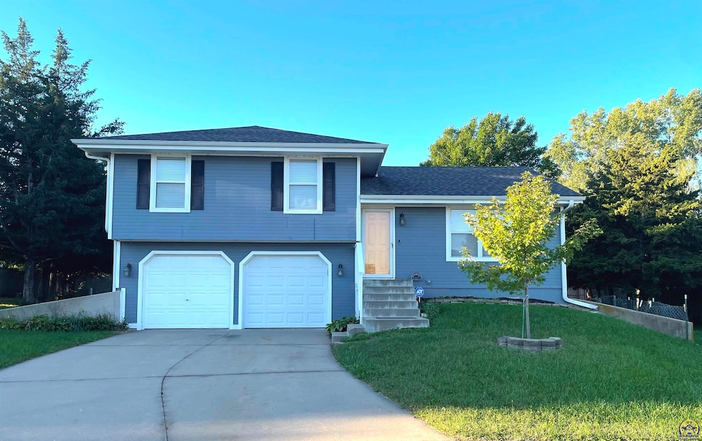 7319 SW 25th Ct, Topeka, KS 66614 - photo 1